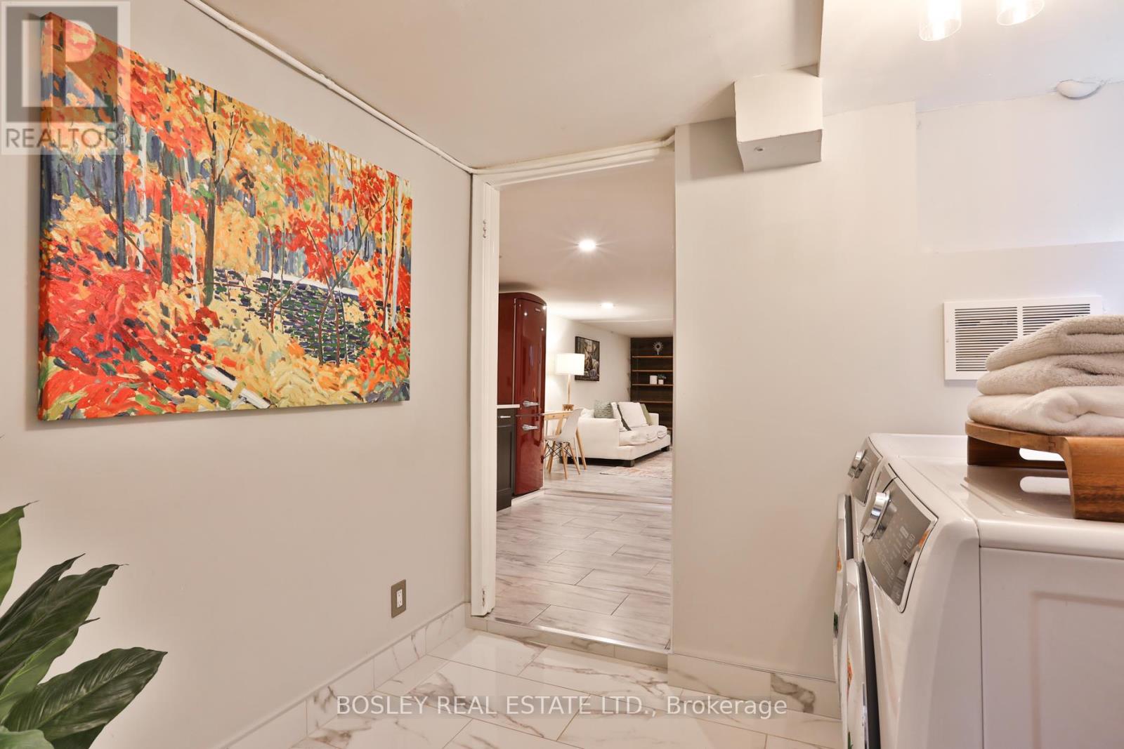 636 Glebeholme Boulevard, Toronto, Ontario  M4C 1V6 - Photo 32 - E13143960