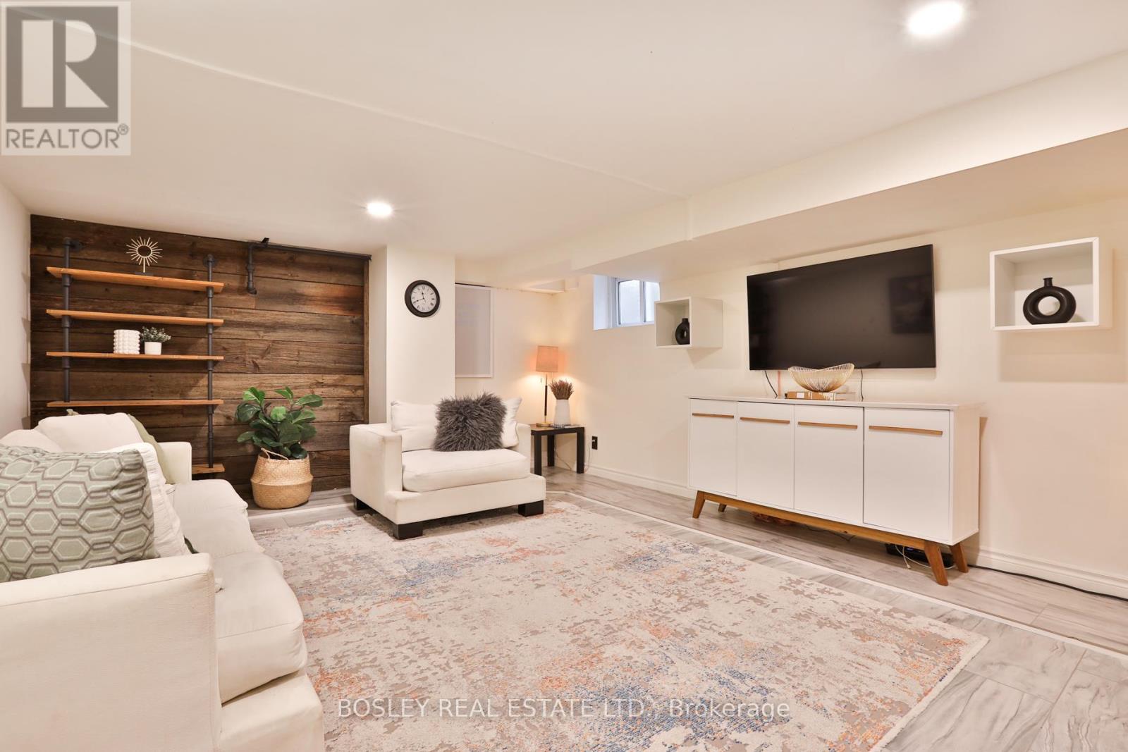 636 Glebeholme Boulevard, Toronto, Ontario  M4C 1V6 - Photo 35 - E13143960