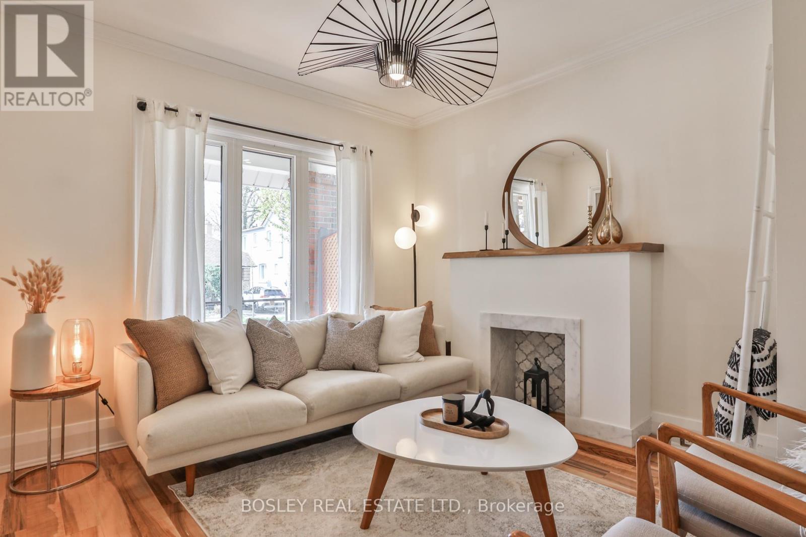 636 Glebeholme Boulevard, Toronto, Ontario  M4C 1V6 - Photo 7 - E13143960