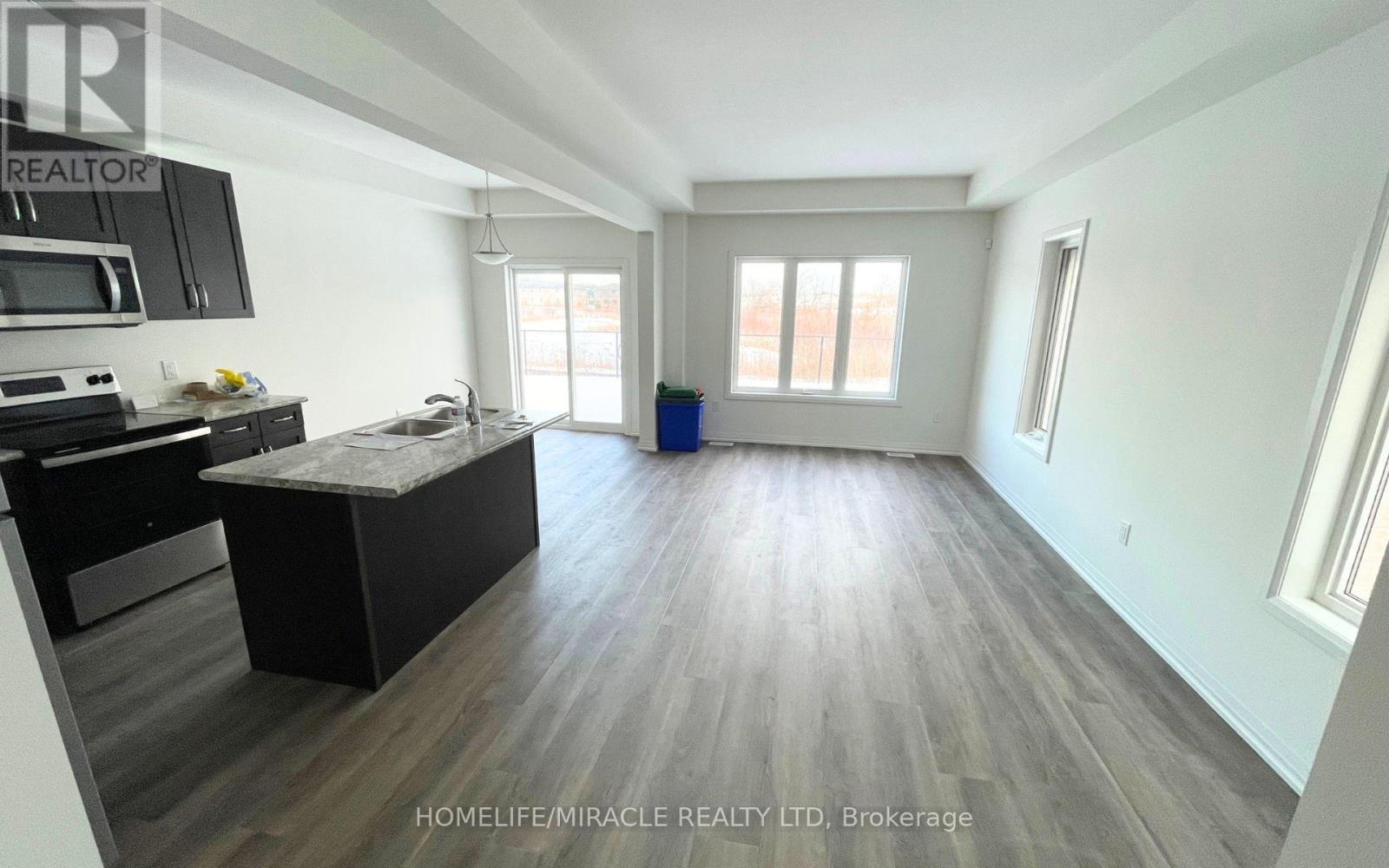 79 Alicia Crescent, Thorold, Ontario  L2V 0M1 - Photo 2 - X13144212