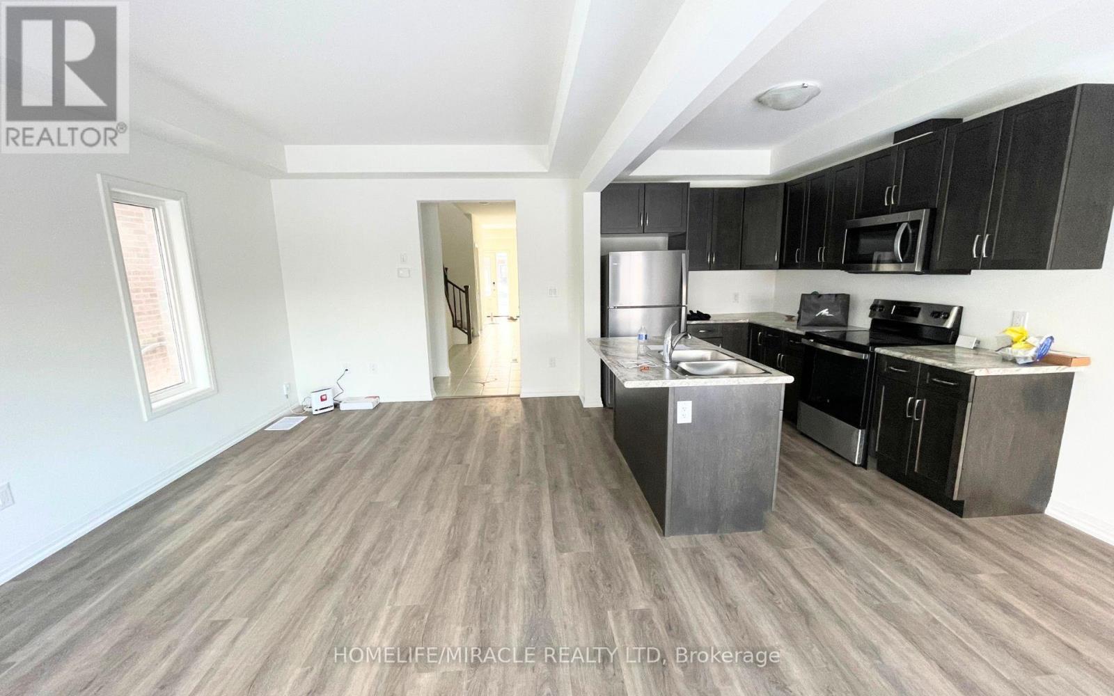79 Alicia Crescent, Thorold, Ontario  L2V 0M1 - Photo 4 - X13144212