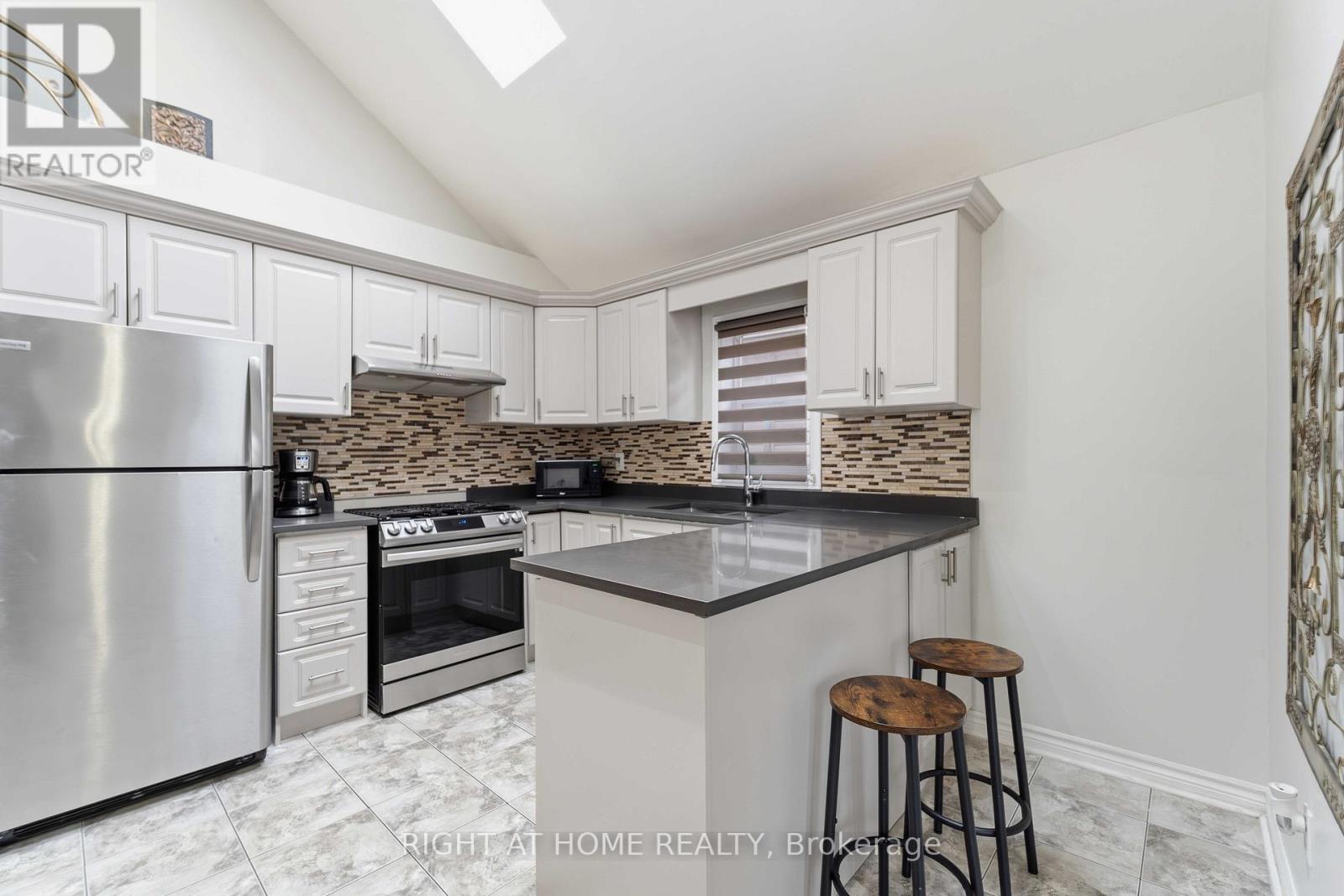 74 Province Street N, Hamilton, Ontario  L8H 4H6 - Photo 16 - X13144366