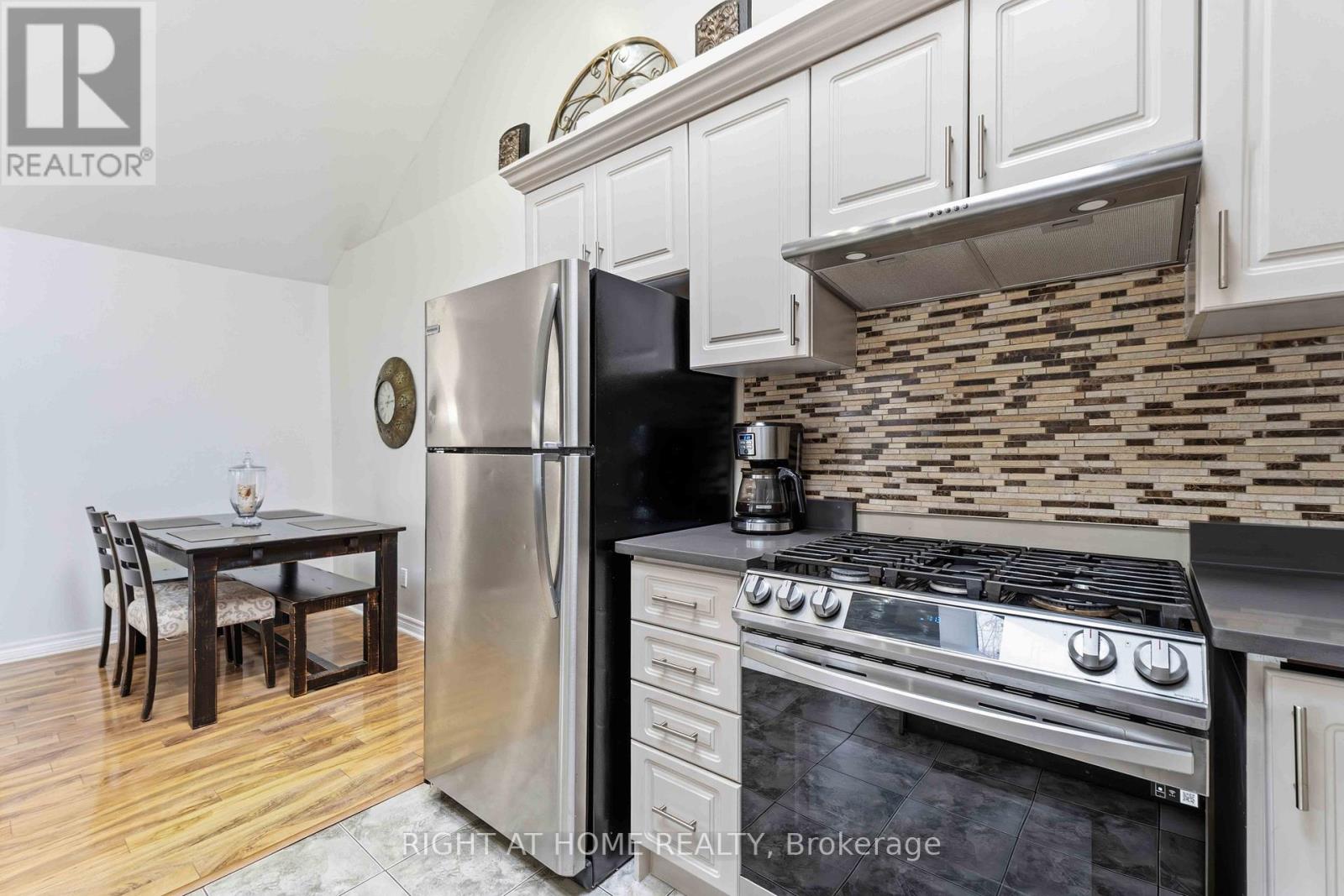 74 Province Street N, Hamilton, Ontario  L8H 4H6 - Photo 18 - X13144366