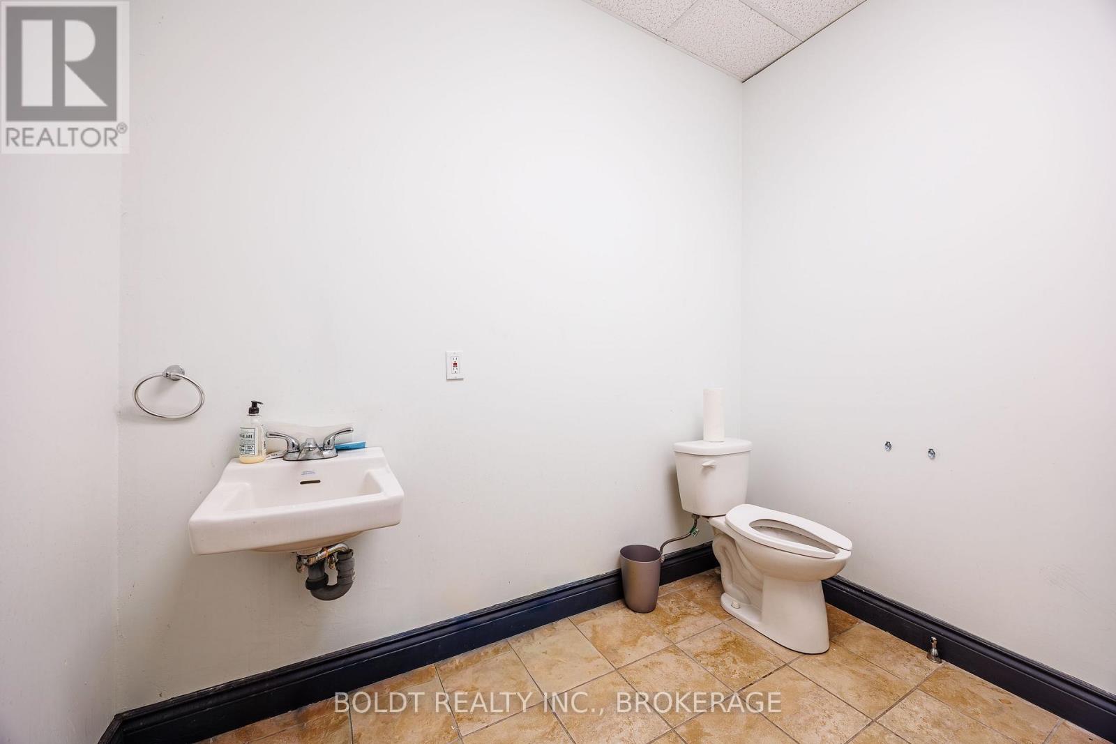 7 - 274 Fourth Avenue, St. Catharines, Ontario L2S 0B6 - Photo 9 - X13144488