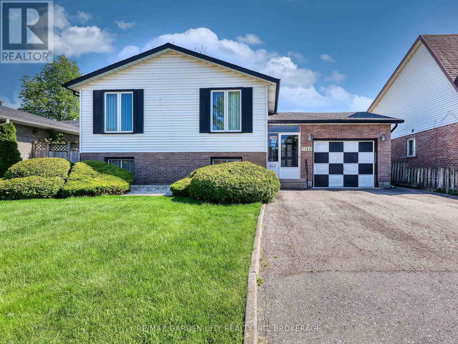 7740 Chorozy Street, Niagara Falls, Ontario  L2H 2N9 - Photo 1 - X13144492