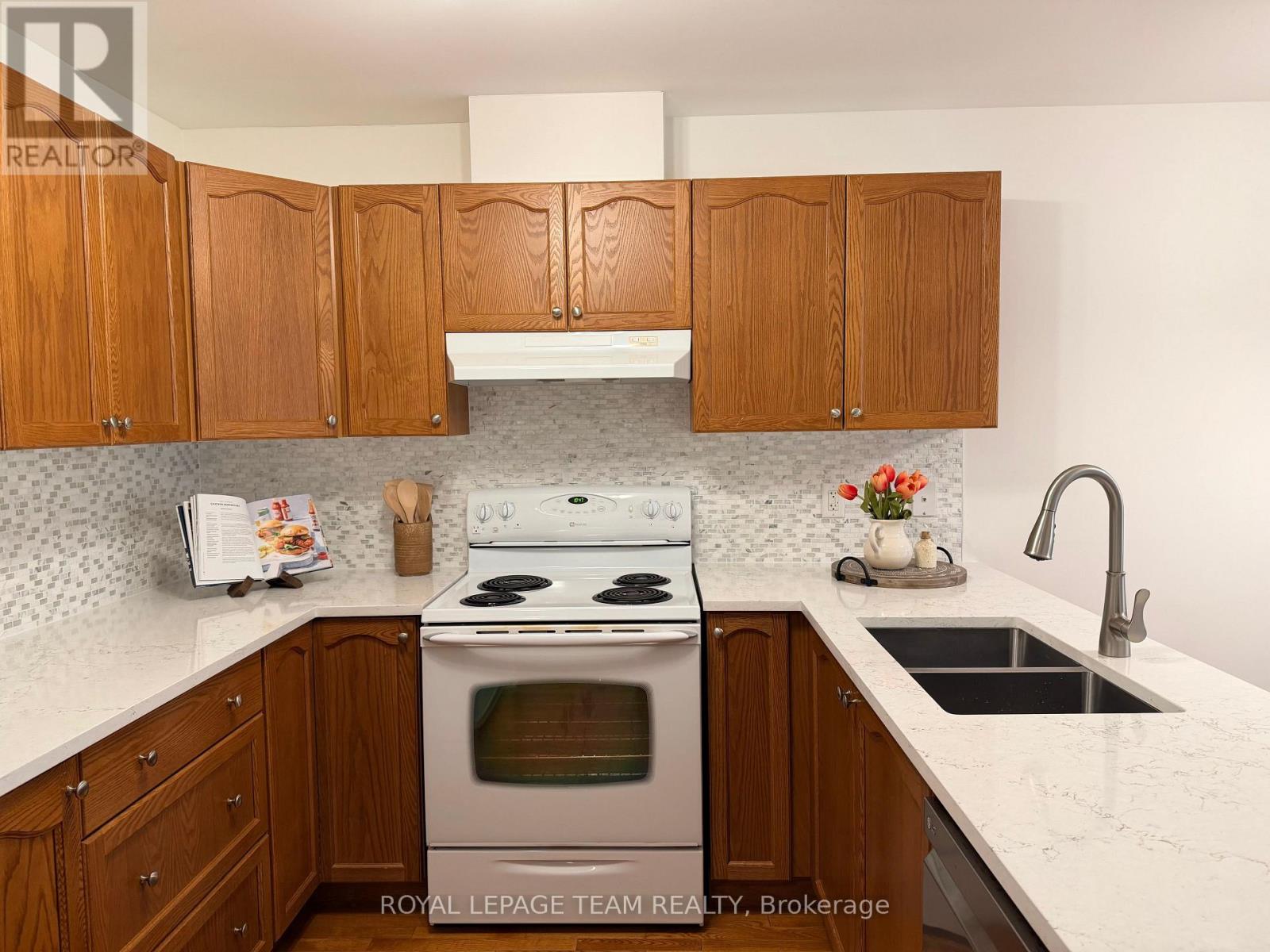 56 Frieday Street, Arnprior, Ontario  K7S 0A6 - Photo 14 - X12809218