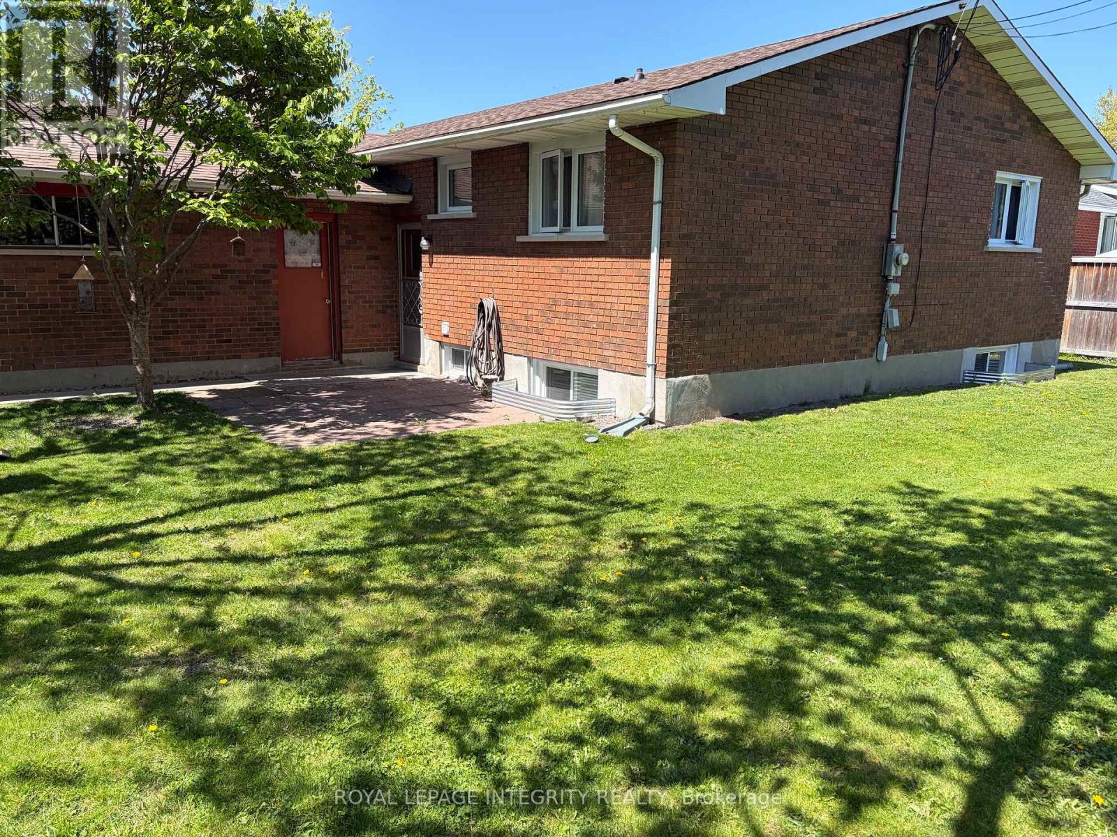 B - 2175 Martha Avenue, Ottawa, Ontario  K1G 1K6 - Photo 14 - X12813452