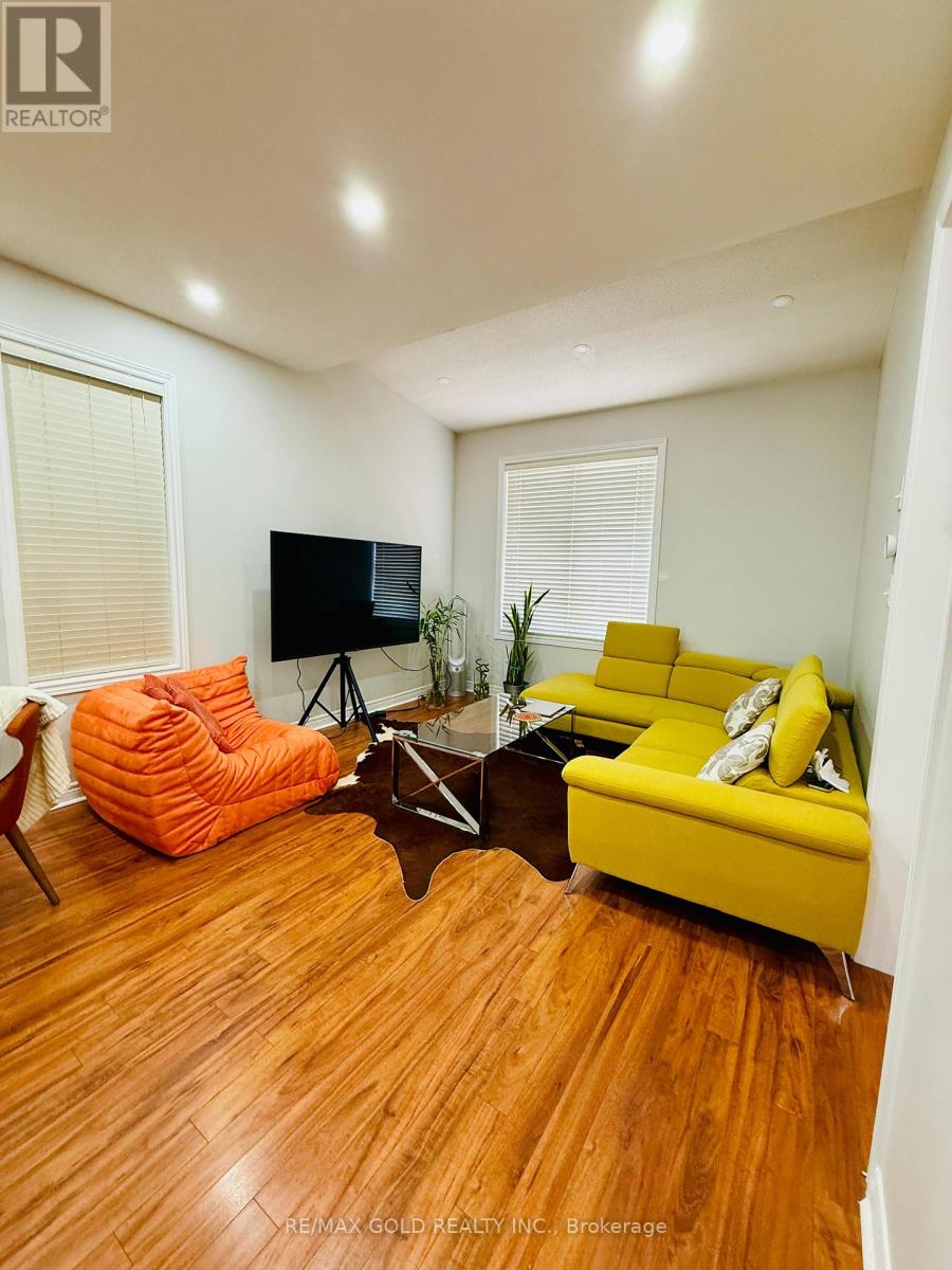 60 Swales Crescent, Brampton, Ontario  L6R 0H7 - Photo 18 - W13144348