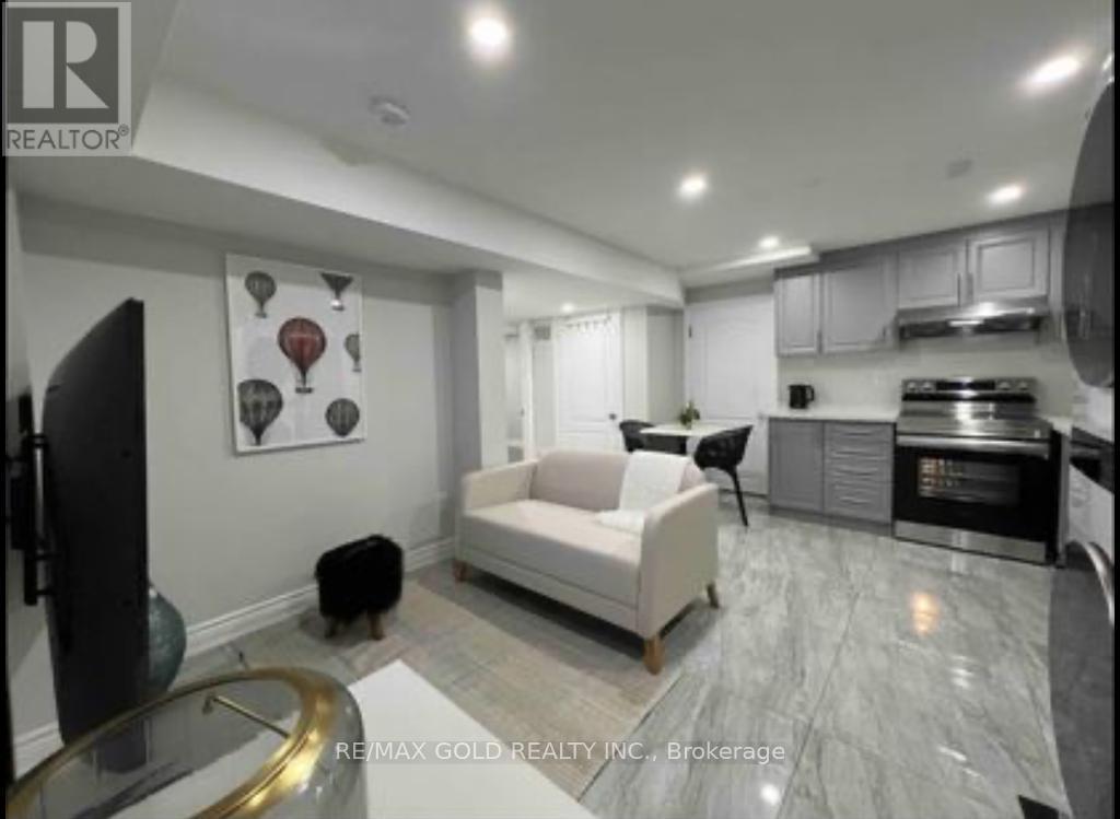 60 Swales Crescent, Brampton, Ontario  L6R 0H7 - Photo 21 - W13144348