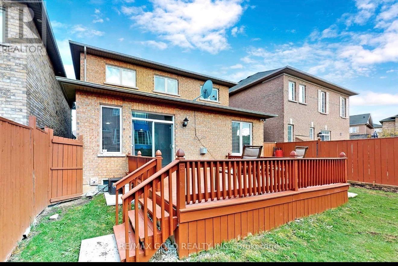 60 Swales Crescent, Brampton, Ontario  L6R 0H7 - Photo 24 - W13144348