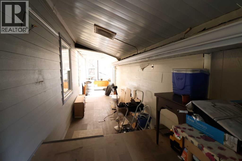 317 4 St, Bow Island, Alberta  T0K 0G0 - Photo 17 - A2284087