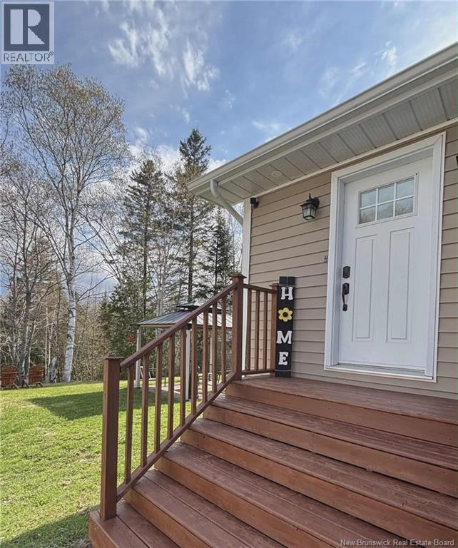 429 Acadie, Beresford, New Brunswick  E8K 2C6 - Photo 13 - NB138792
