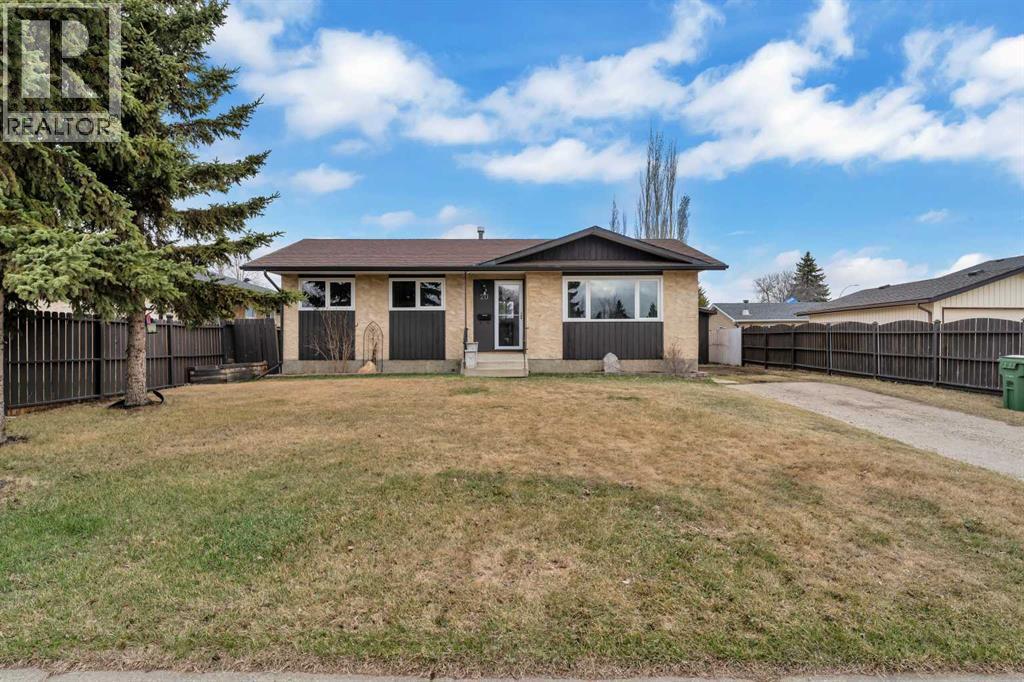 20 Caledonia Drive, Leduc, Alberta  T9E 6C6 - Photo 1 - A2307927