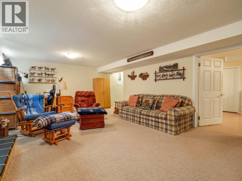240 3 Avenue E, Cardston, Alberta  T0K 0K0 - Photo 30 - A2296958