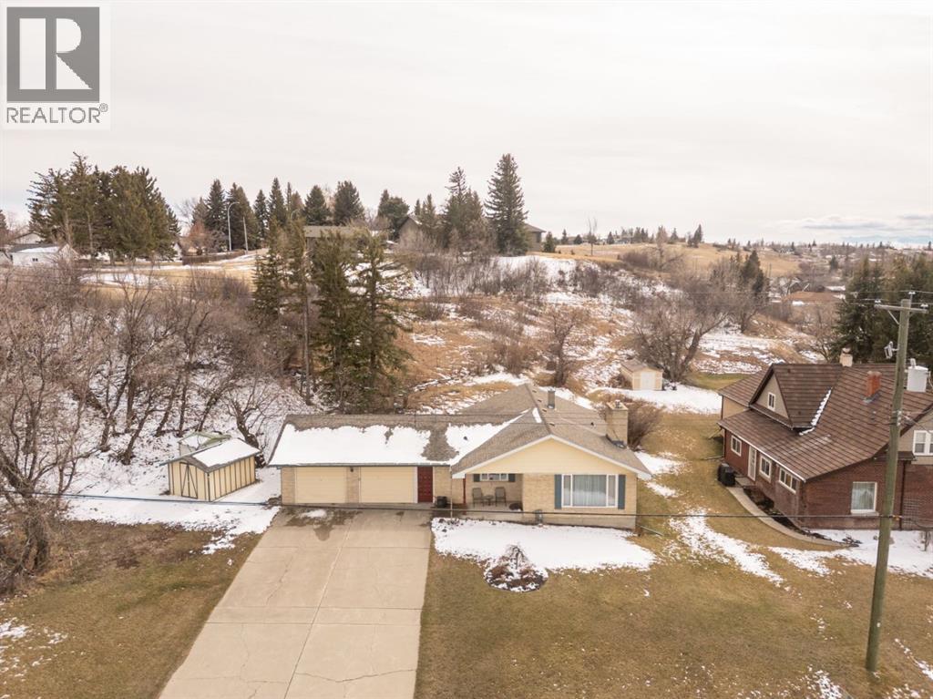240 3 Avenue E, Cardston, Alberta  T0K 0K0 - Photo 36 - A2296958