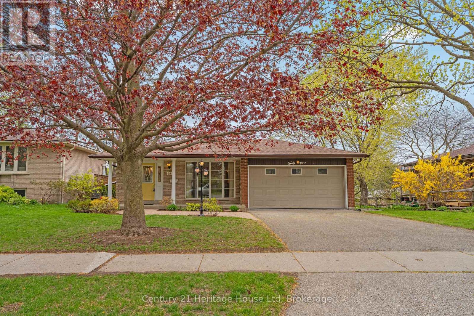 49 Vanier Drive, Guelph, Ontario  N1G 2K9 - Photo 1 - X13144428