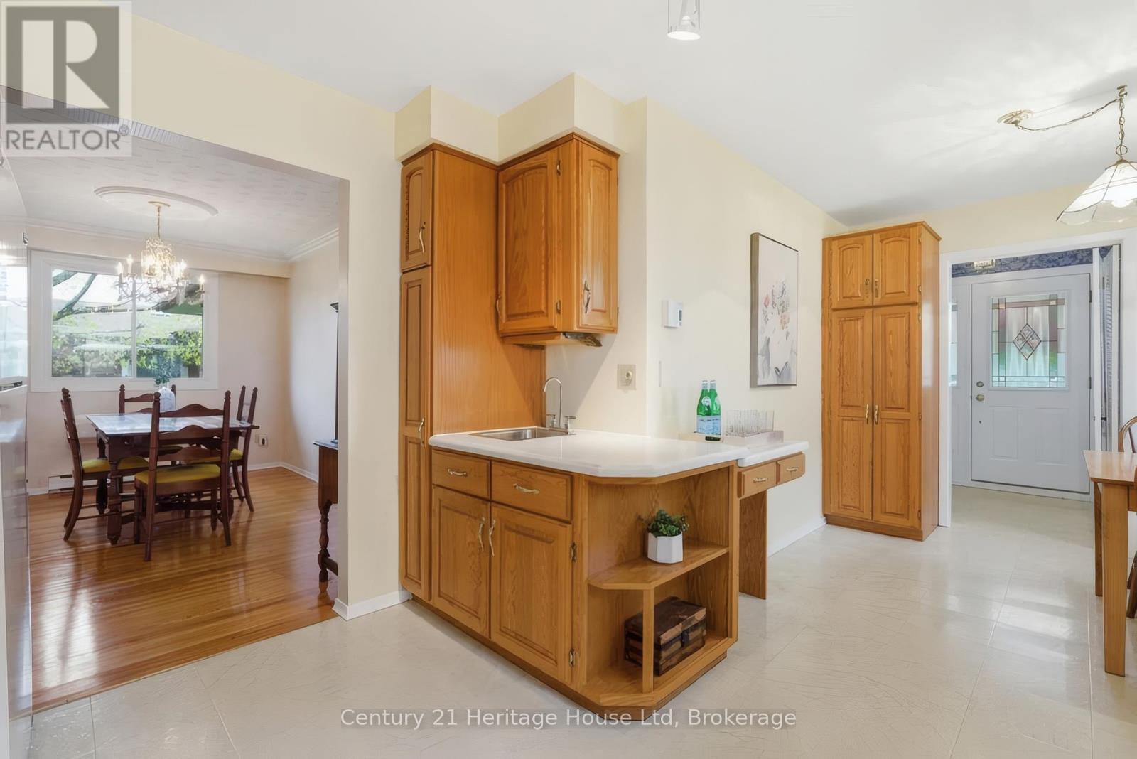 49 Vanier Drive, Guelph, Ontario  N1G 2K9 - Photo 19 - X13144428
