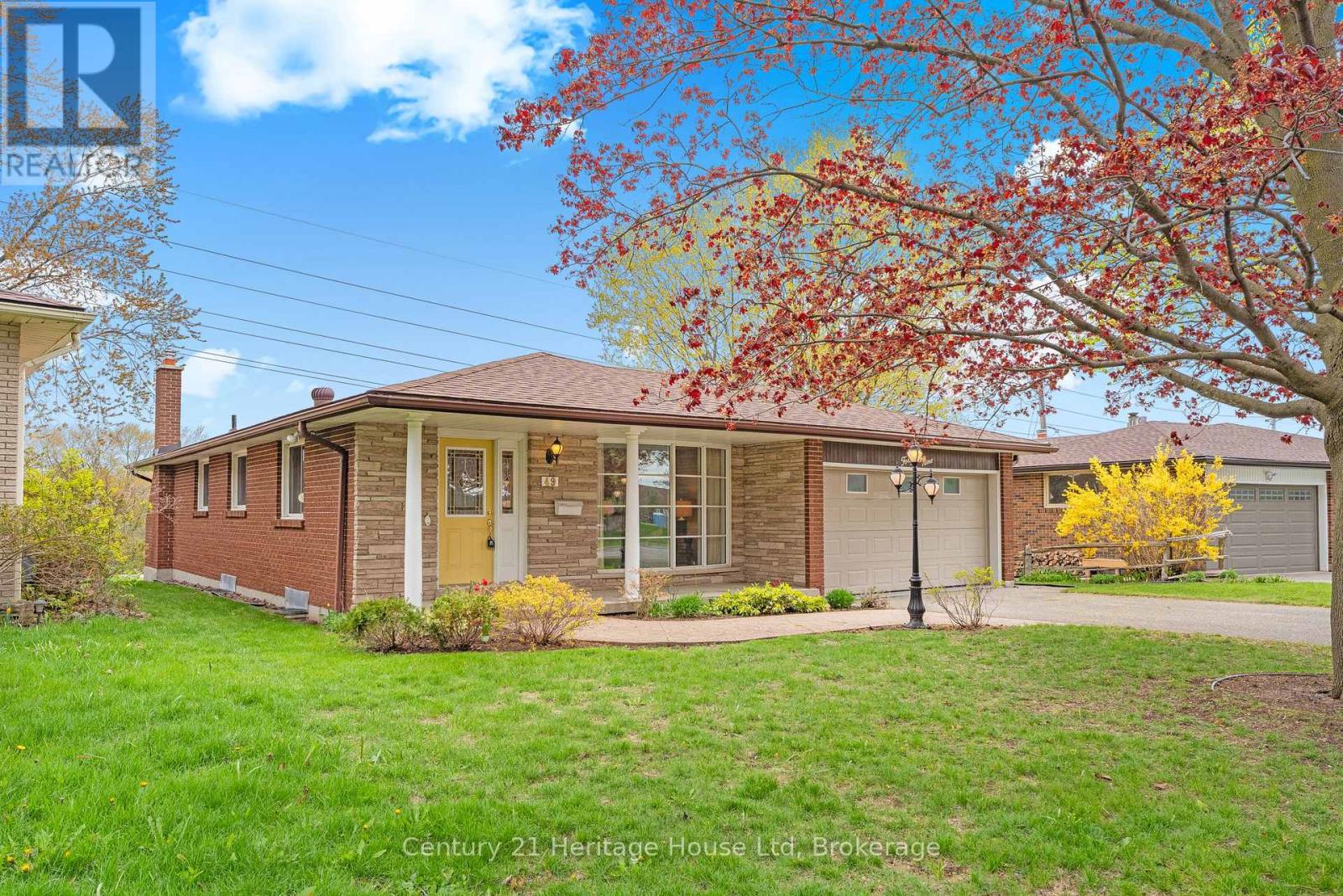 49 Vanier Drive, Guelph, Ontario  N1G 2K9 - Photo 4 - X13144428