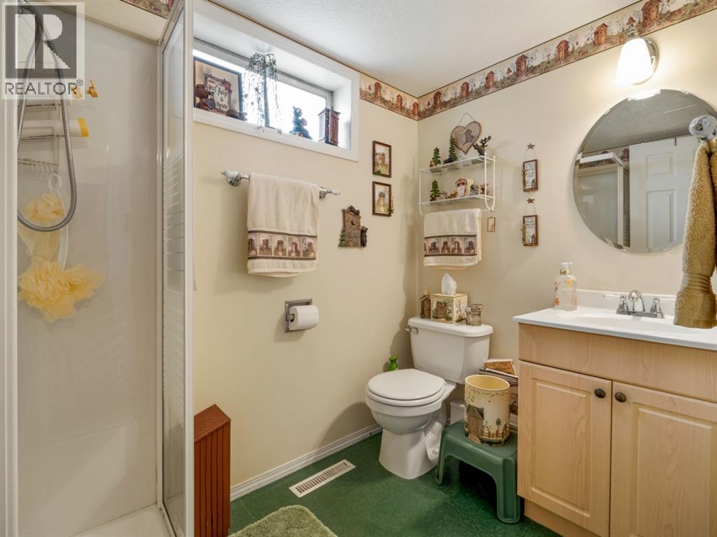 240 3 Avenue E, Cardston, Alberta  T0K 0K0 - Photo 40 - A2296958