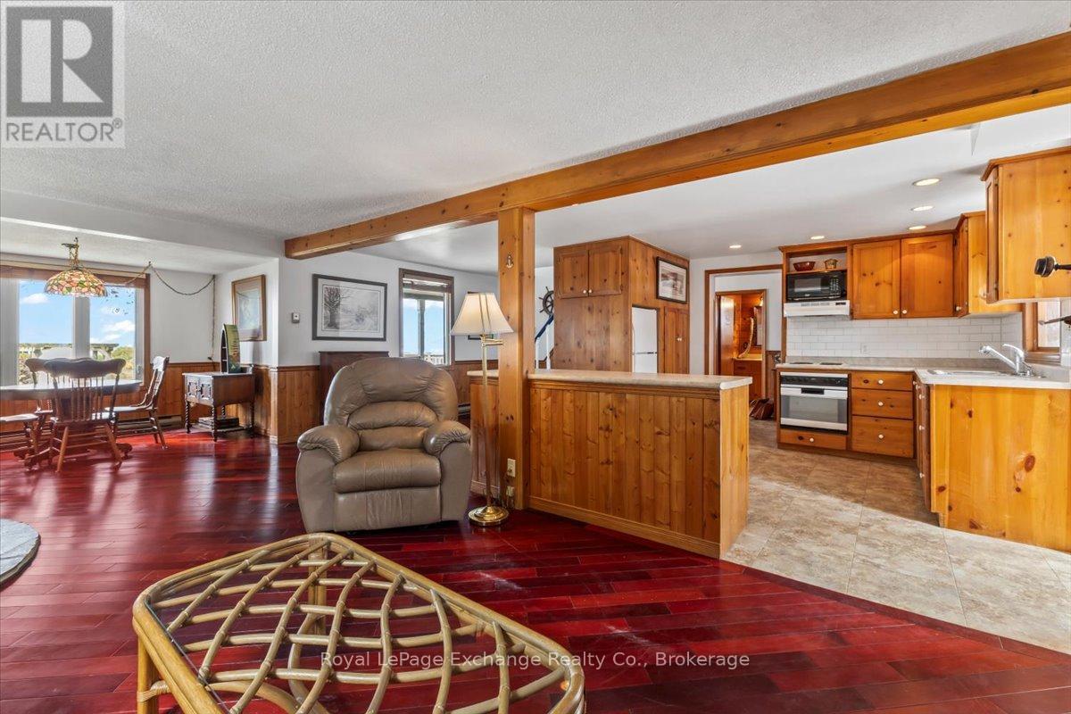 1005 Saugeen Street, Kincardine, Ontario N2Z 1J1 - Photo 11 - X13144436