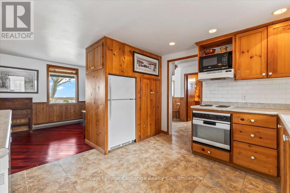 1005 Saugeen Street, Kincardine, Ontario N2Z 1J1 - Photo 12 - X13144436