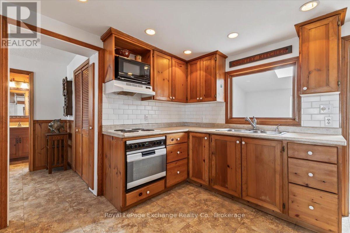 1005 Saugeen Street, Kincardine, Ontario N2Z 1J1 - Photo 13 - X13144436