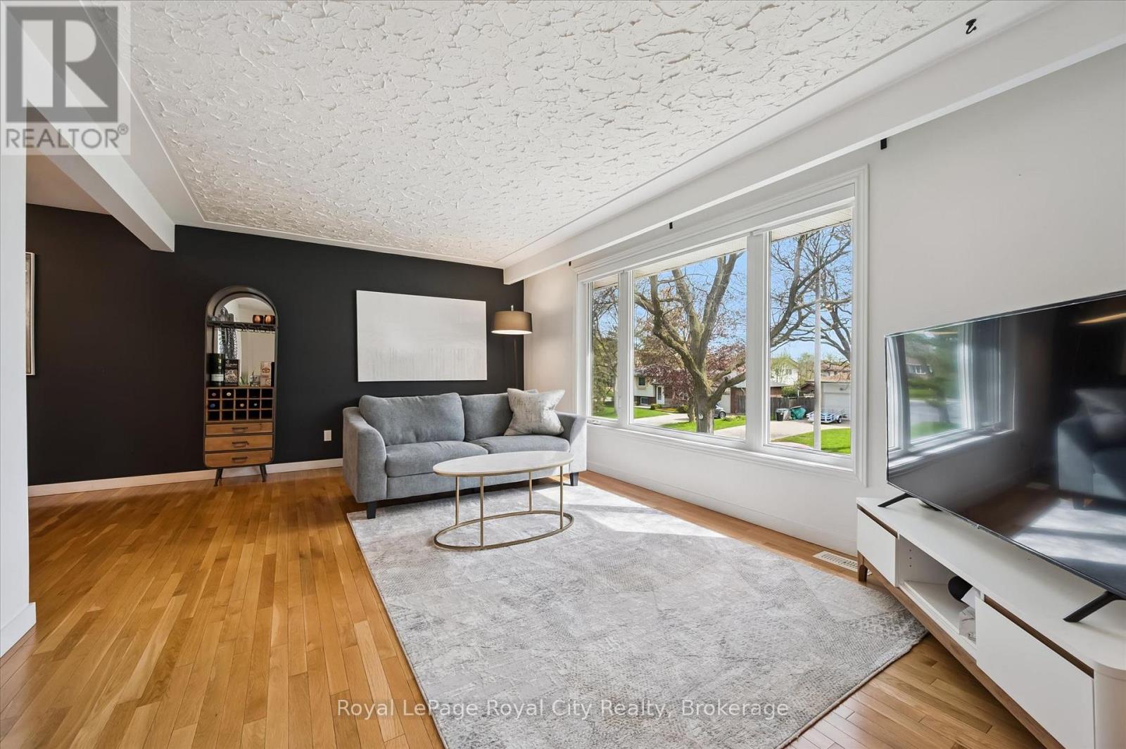637 Cedargrove Place, Waterloo, Ontario  N2L 4Y8 - Photo 6 - X13144542
