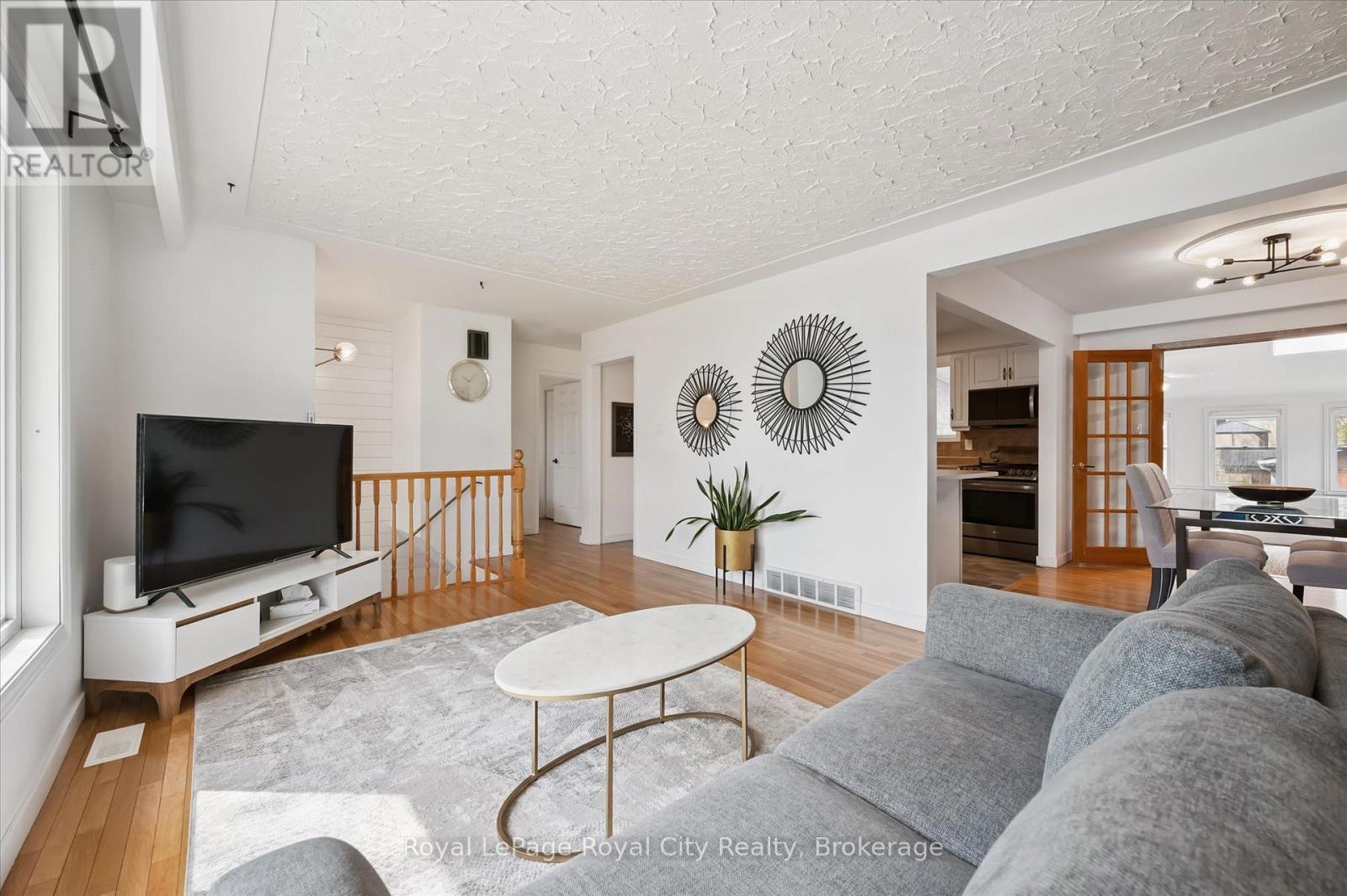 637 Cedargrove Place, Waterloo, Ontario  N2L 4Y8 - Photo 9 - X13144542