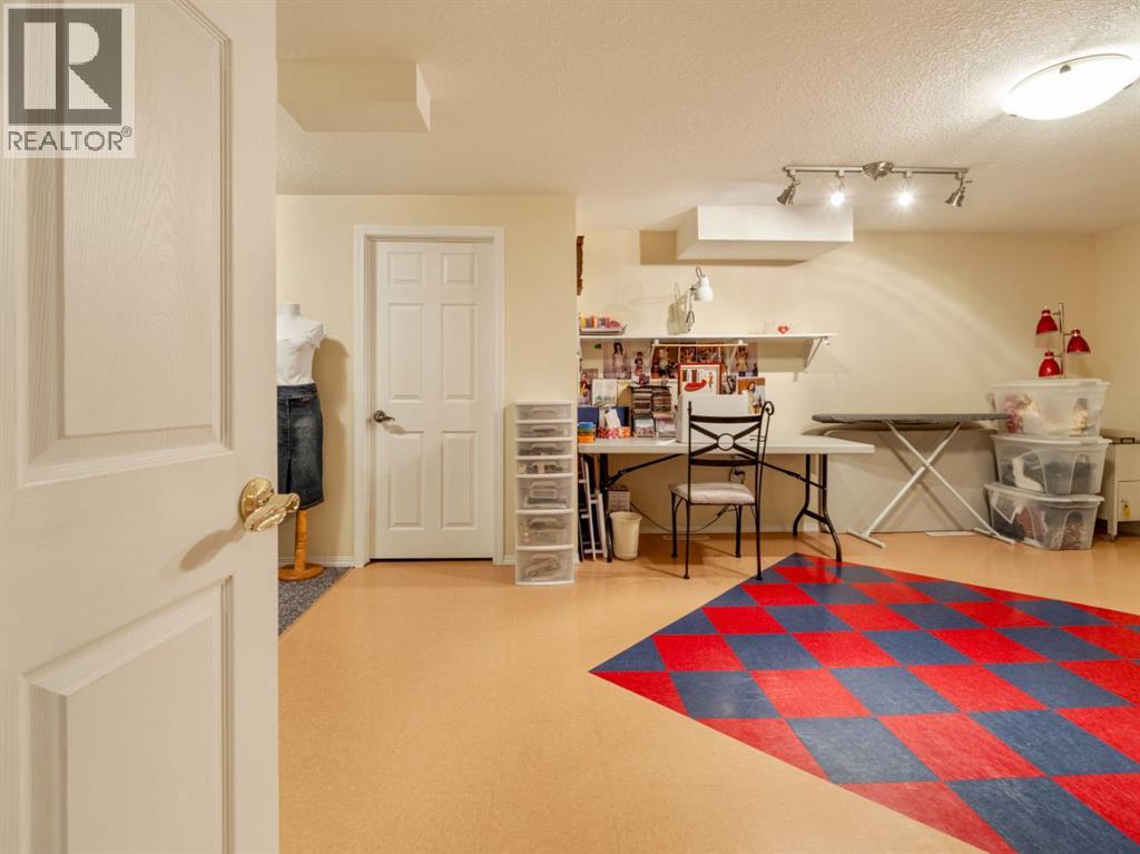 240 3 Avenue E, Cardston, Alberta  T0K 0K0 - Photo 31 - A2296958