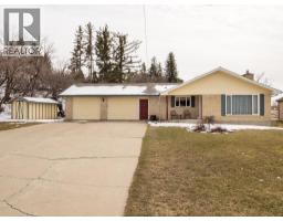 240 3 Avenue E, Cardston, Alberta