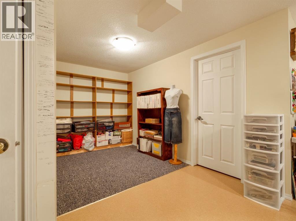 240 3 Avenue E, Cardston, Alberta  T0K 0K0 - Photo 32 - A2296958