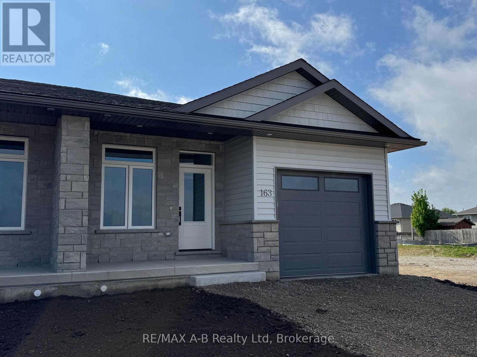 163 Wimpole Street, West Perth, Ontario  N0K 1N0 - Photo 2 - X13144578