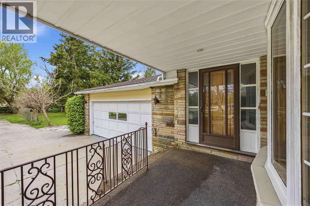 2088 Lakeshore Road, Sarnia, Ontario  N7T 7H6 - Photo 6 - 26011142