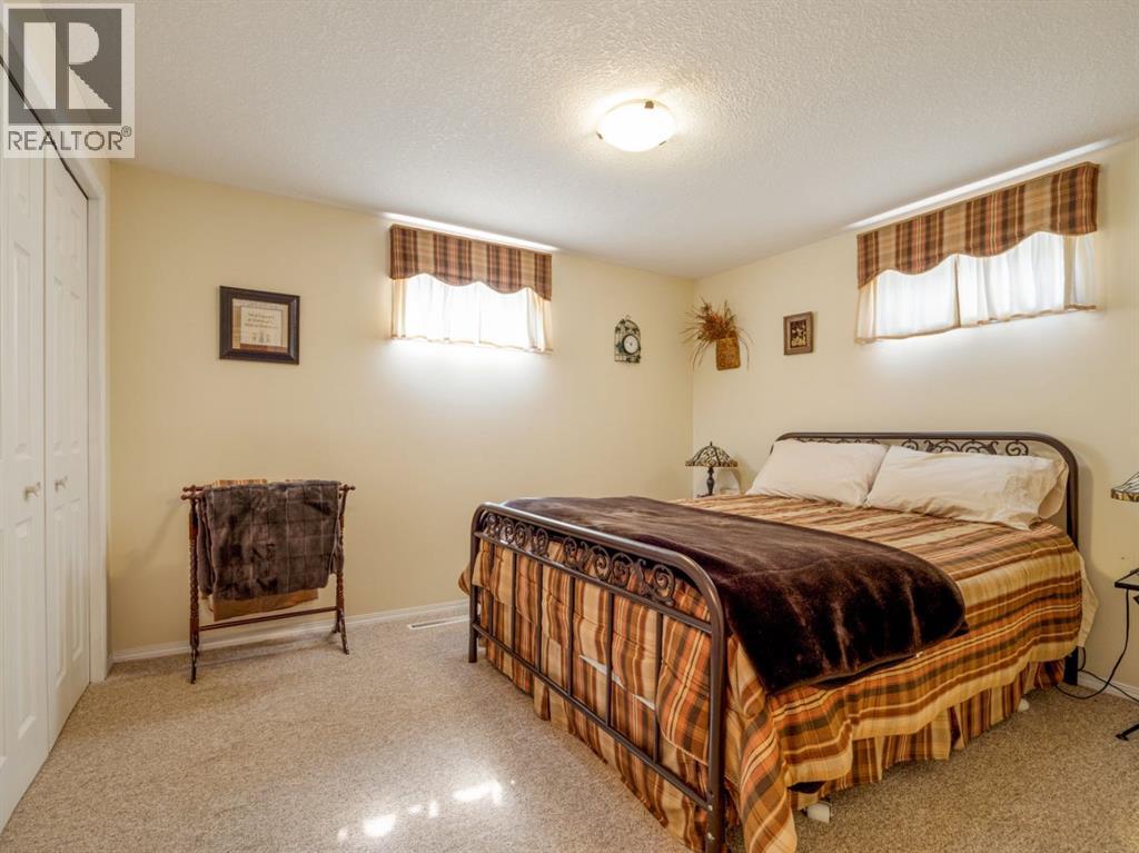 240 3 Avenue E, Cardston, Alberta  T0K 0K0 - Photo 37 - A2296958