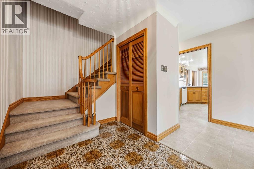 2088 Lakeshore Road, Sarnia, Ontario  N7T 7H6 - Photo 7 - 26011142