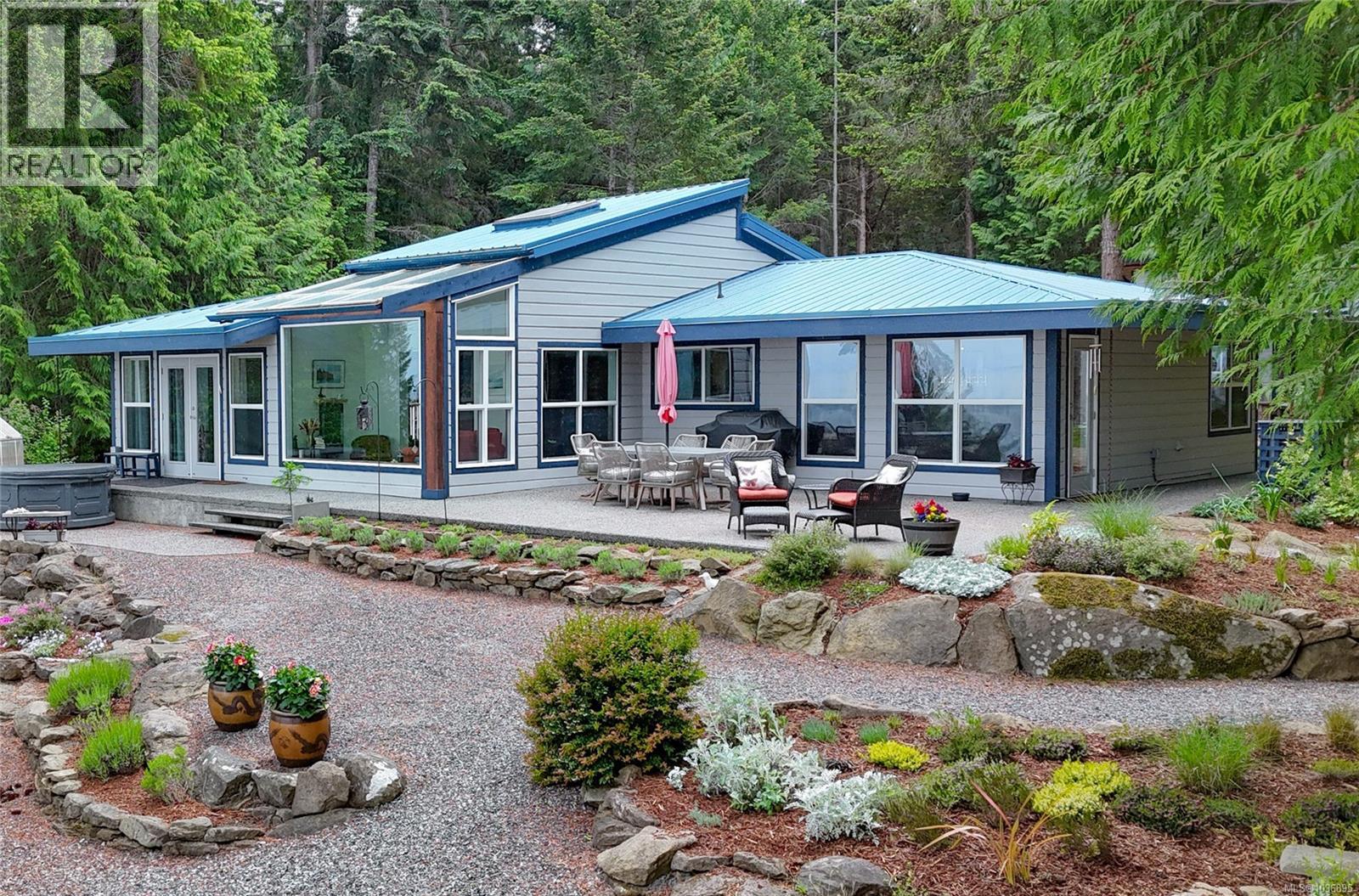 671 Horseshoe Rd, Gabriola Island, British Columbia  V0R 1X3 - Photo 1 - 1036895