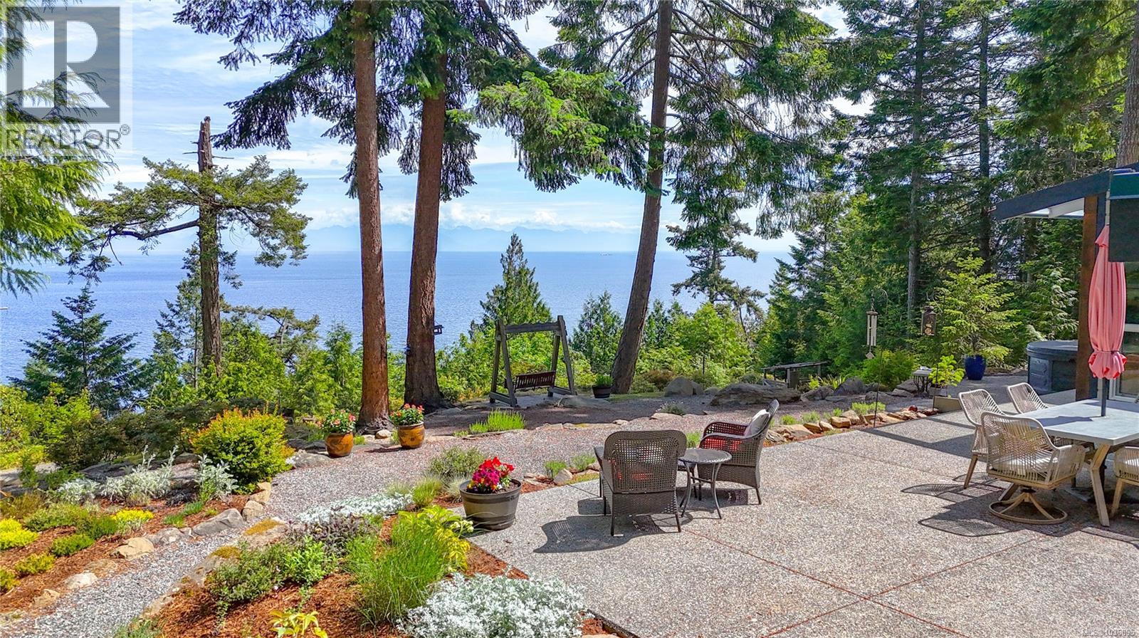 671 Horseshoe Rd, Gabriola Island, British Columbia  V0R 1X3 - Photo 2 - 1036895