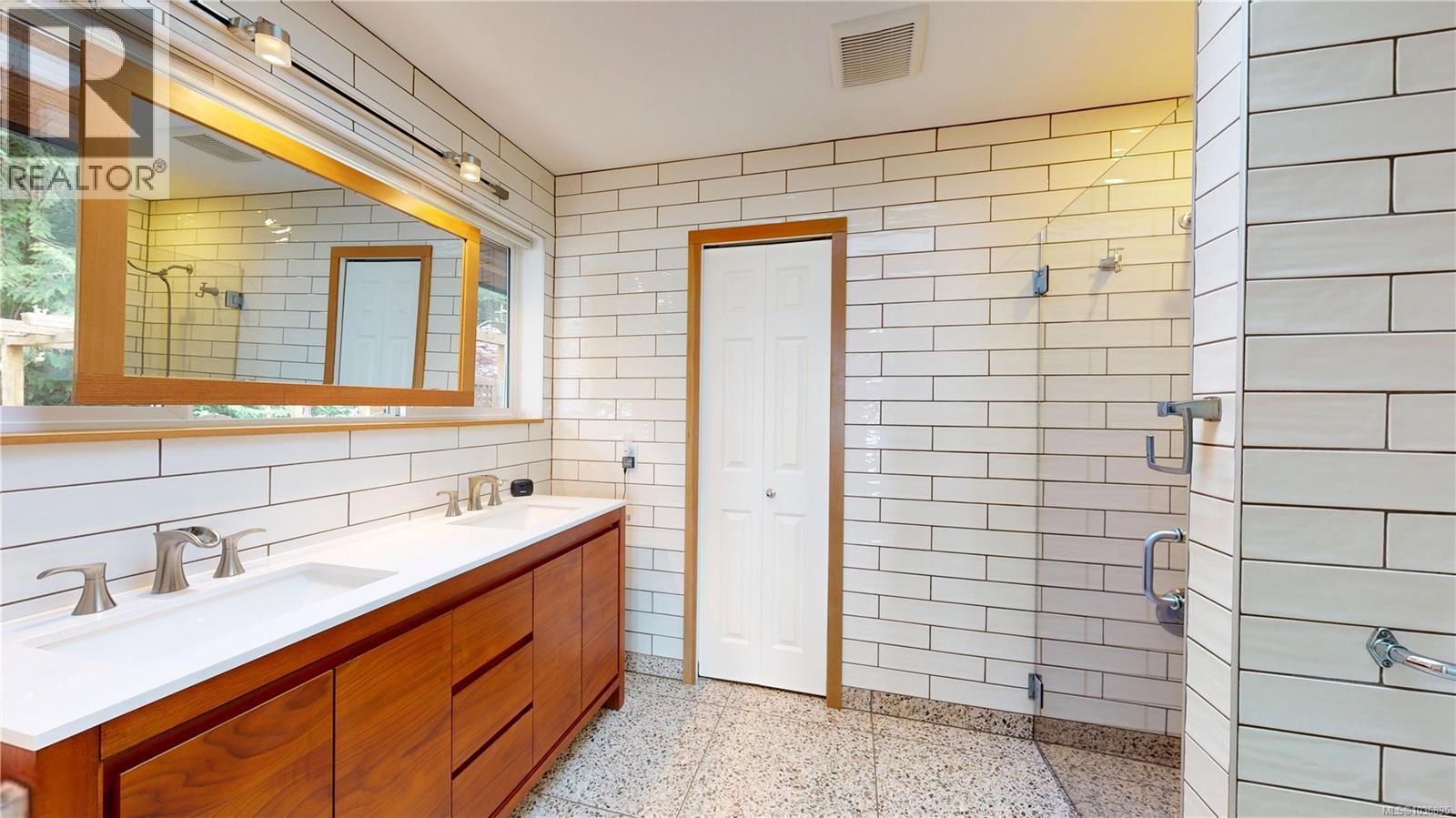 671 Horseshoe Rd, Gabriola Island, British Columbia  V0R 1X3 - Photo 21 - 1036895