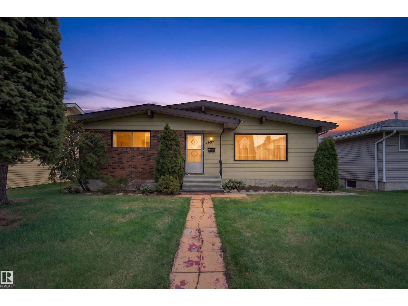 8407 150 Av Nw, Edmonton, Alberta  T5E 1B9 - Photo 3 - E4488571