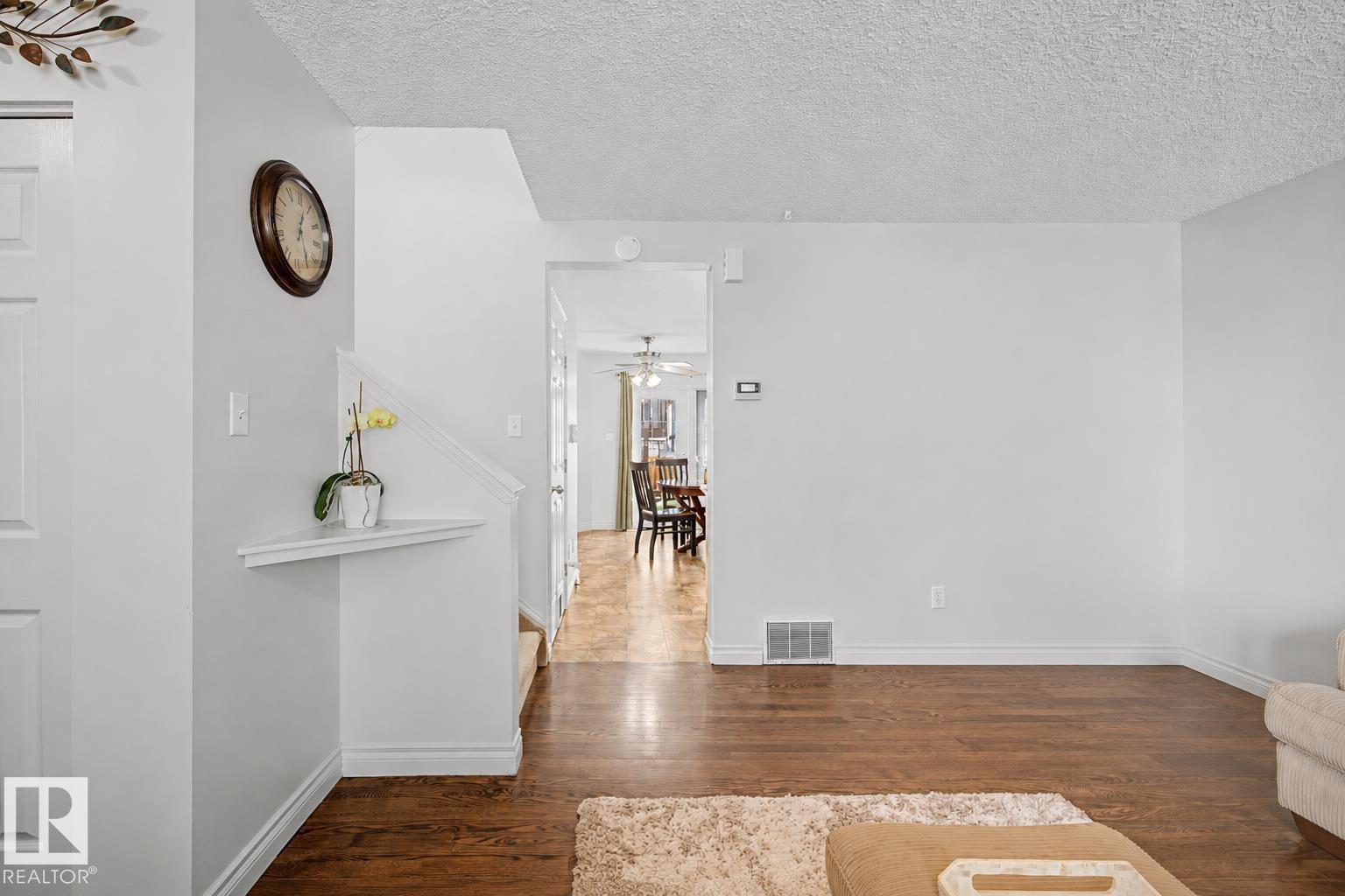 16211 55a St Nw, Edmonton, Alberta  T5Y 2V1 - Photo 4 - E4488572
