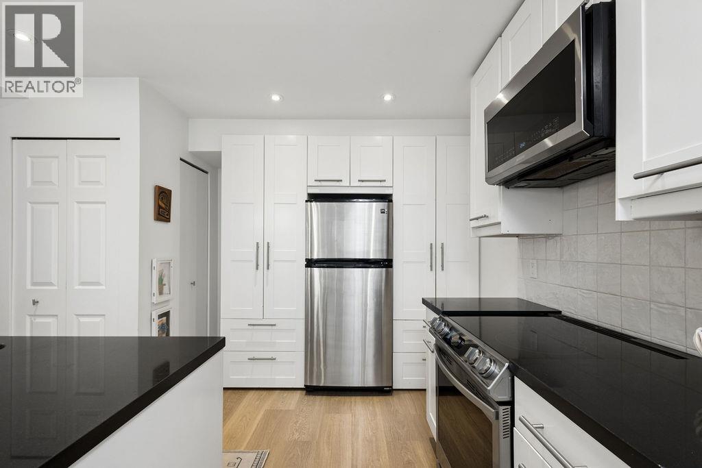 2 1949 W 8th Avenue, Vancouver, British Columbia  V6J 1W2 - Photo 11 - R3124752