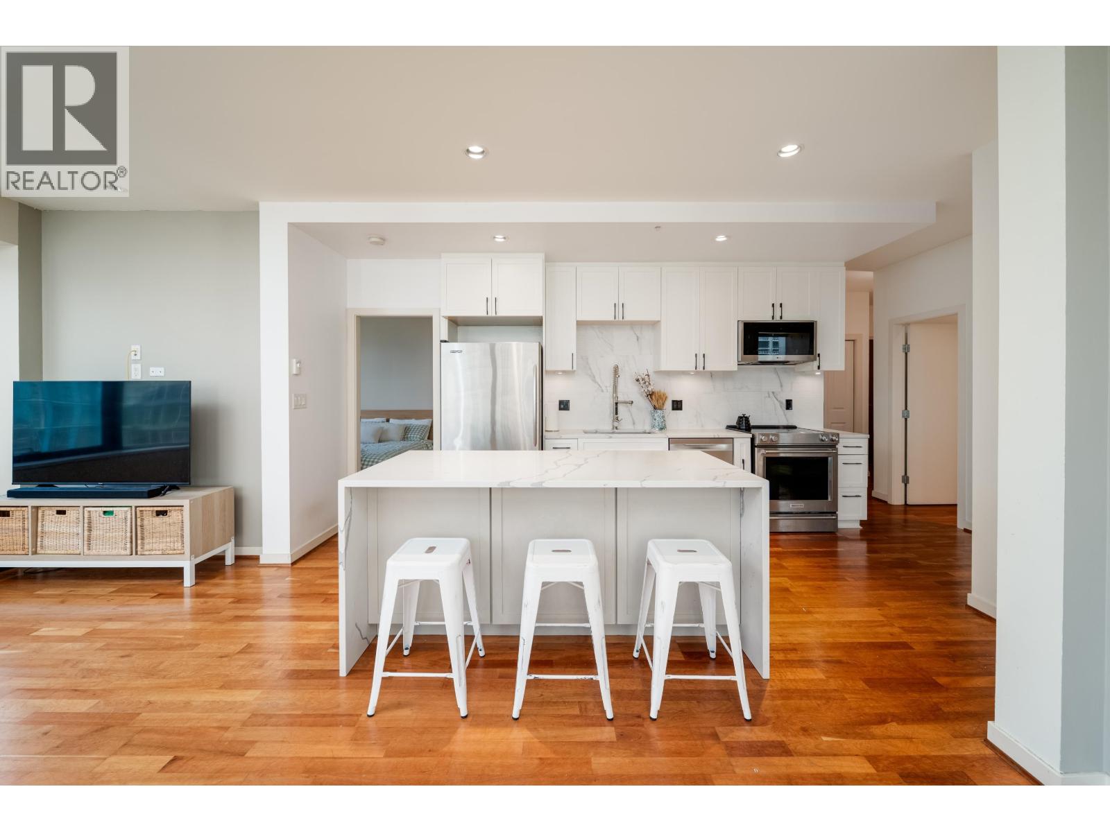 502 1333 W Georgia Street, Vancouver, British Columbia  V6E 4V3 - Photo 3 - R3124758