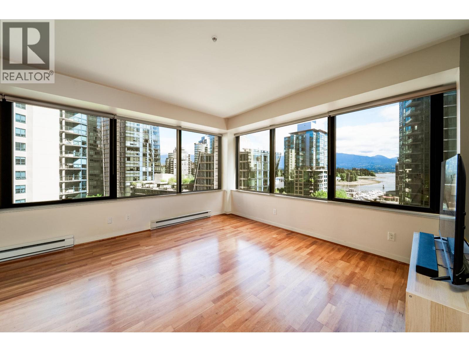 502 1333 W Georgia Street, Vancouver, British Columbia  V6E 4V3 - Photo 8 - R3124758