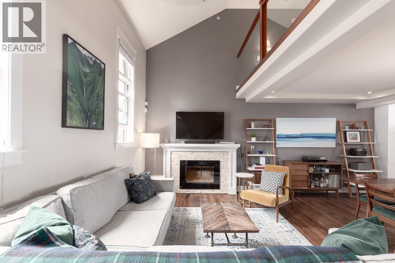 1077 Salsbury Drive, Vancouver, British Columbia  V5L 4A6 - Photo 5 - R3124761