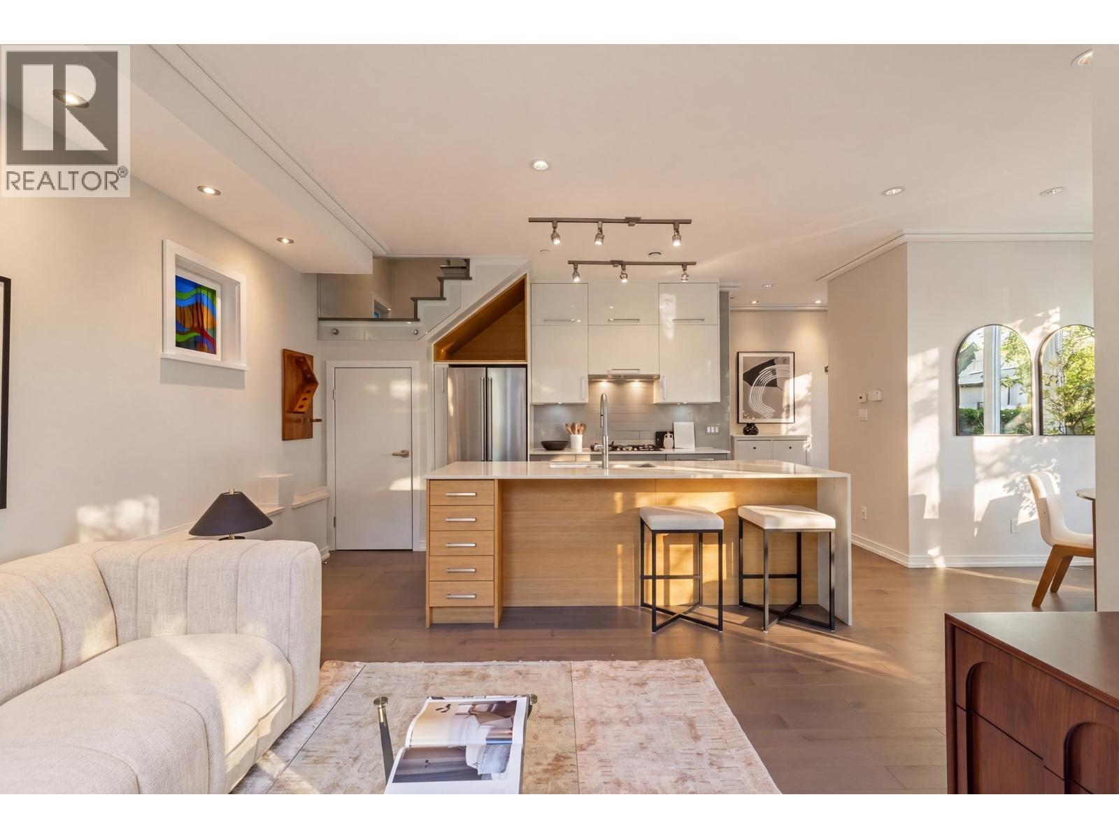 1133 Templeton Drive, Vancouver, British Columbia  V5L 4N9 - Photo 3 - R3124767