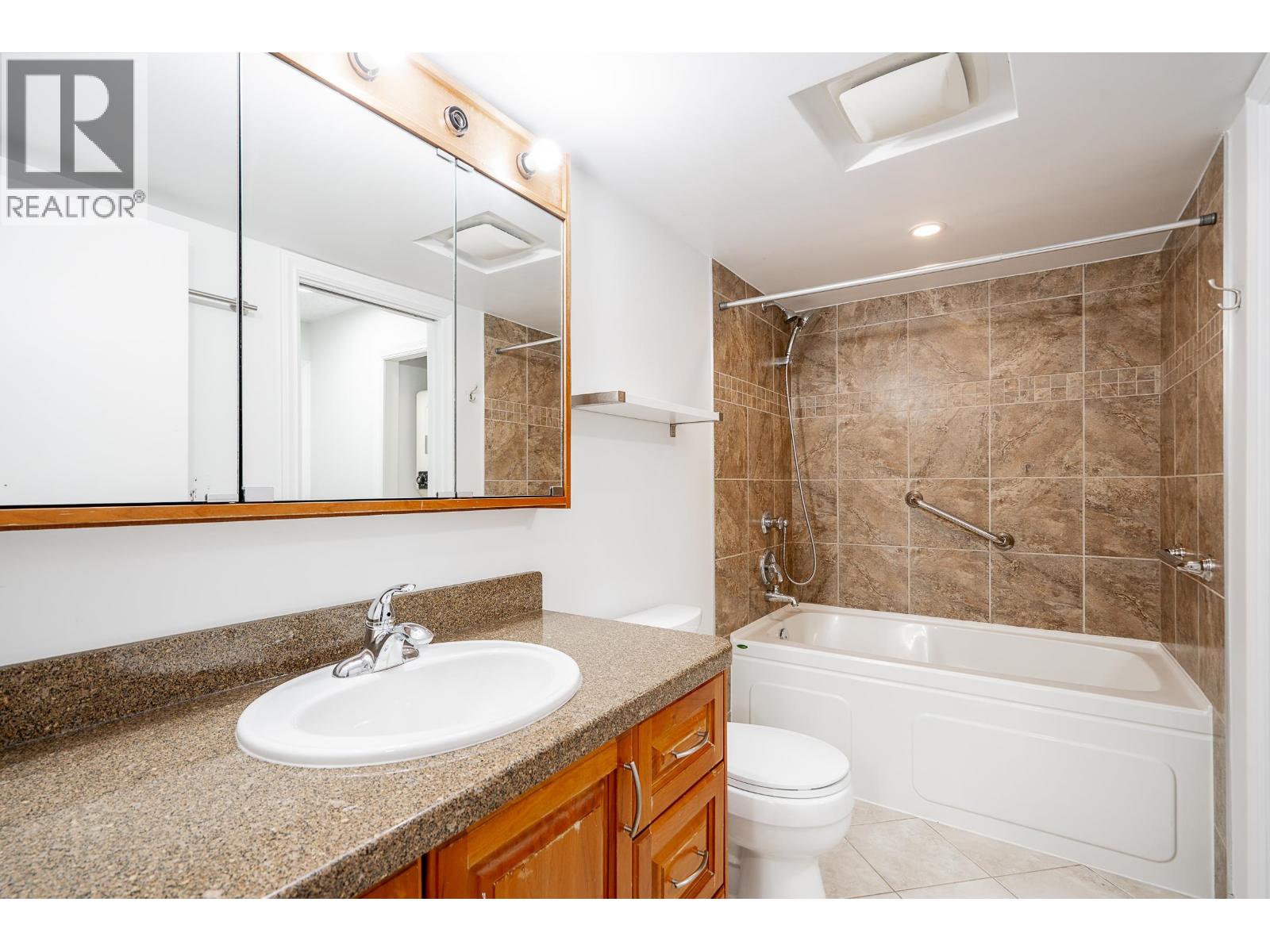 301 2320 W 40th Avenue, Vancouver, British Columbia  V6M 4H6 - Photo 19 - R3124769