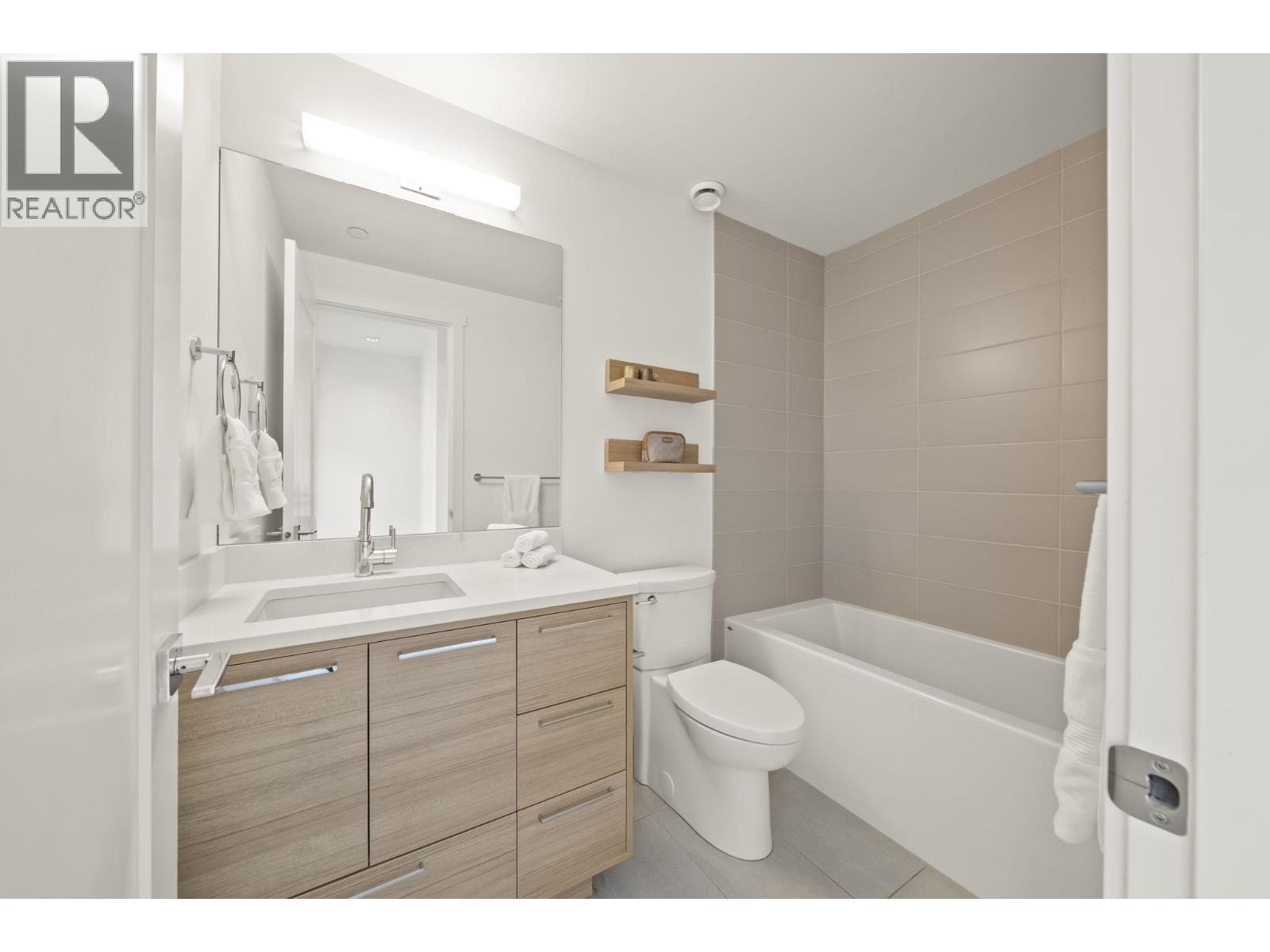 7 856 Orwell Street, North Vancouver, British Columbia  V7J 0C2 - Photo 16 - R3124775