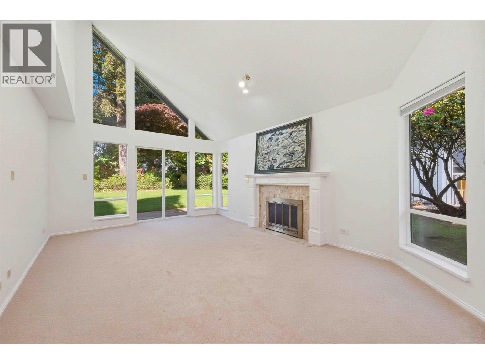 5 1925 Indian River Crescent, North Vancouver, British Columbia  V7G 2P7 - Photo 5 - R3124779