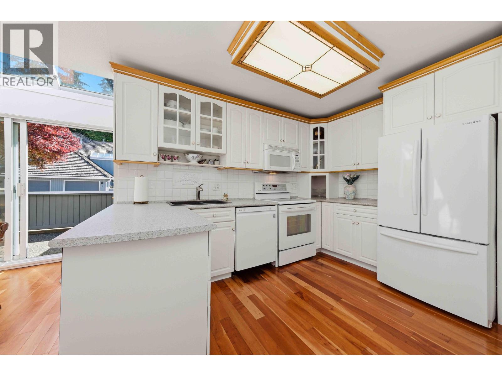 5 1925 Indian River Crescent, North Vancouver, British Columbia  V7G 2P7 - Photo 7 - R3124779