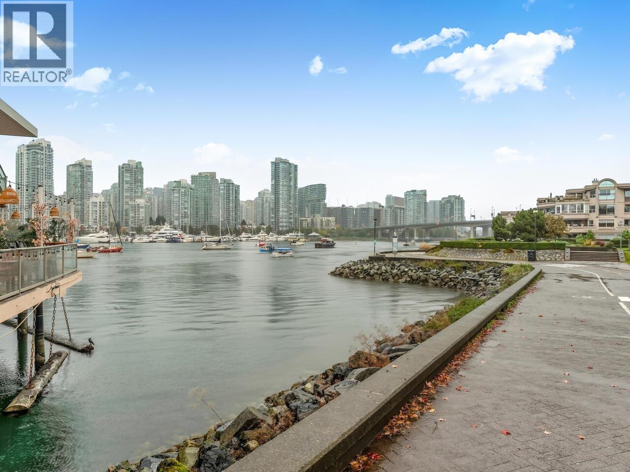 521 666 Leg In Boot Square, Vancouver, British Columbia  V5Z 4A4 - Photo 35 - R3124798